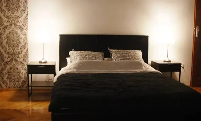 Недвижимость Three-room apartment in the Center: 3