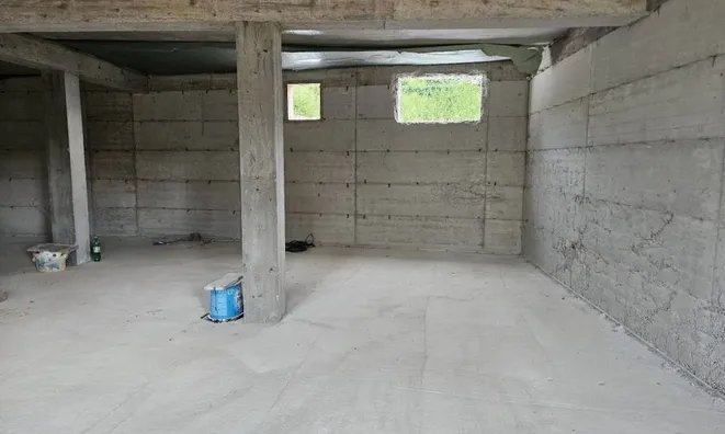 Недвижимость Семейный дом 320 м², Запад: 3