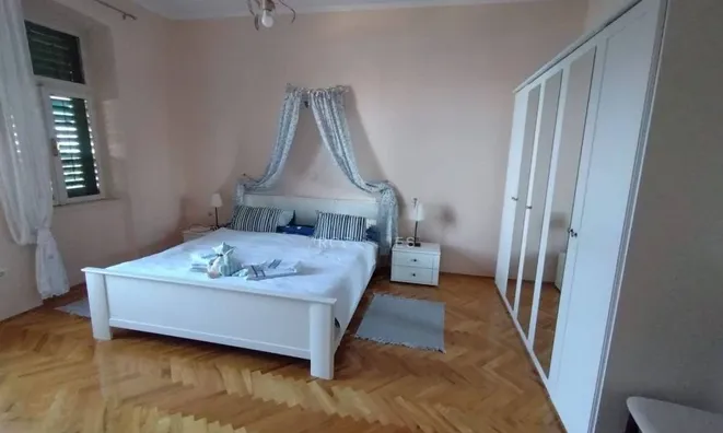 Недвижимость Two-room apartment in the center: 7