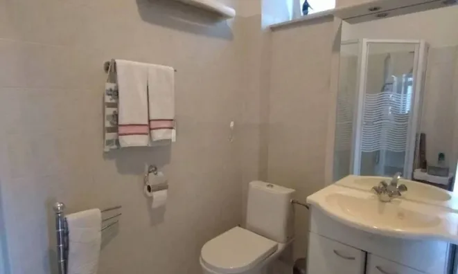 Недвижимость Two-room apartment in the center: 9