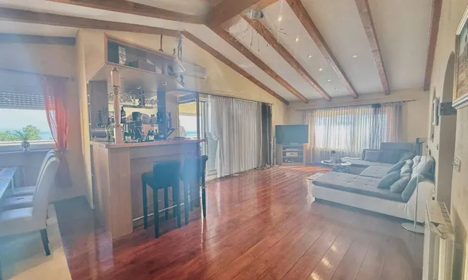 Недвижимость Family House Toshina, Opatija: 3
