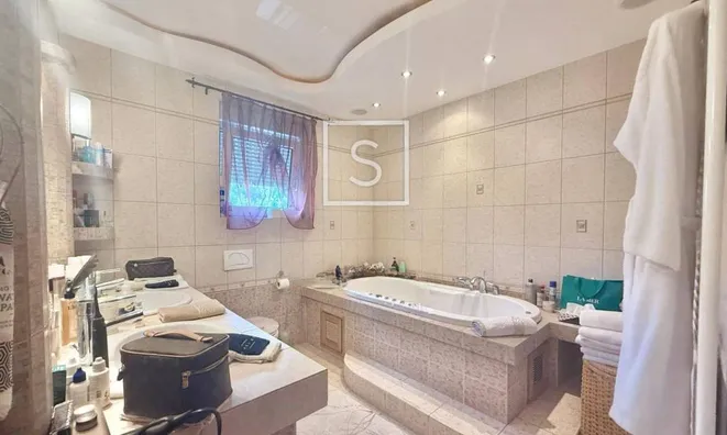 Недвижимость Family House Toshina, Opatija: 9