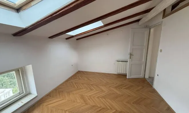 Недвижимость Apartment in the center of Opatija: 3