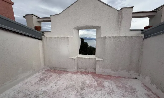Недвижимость Apartment in the center of Opatija: 15