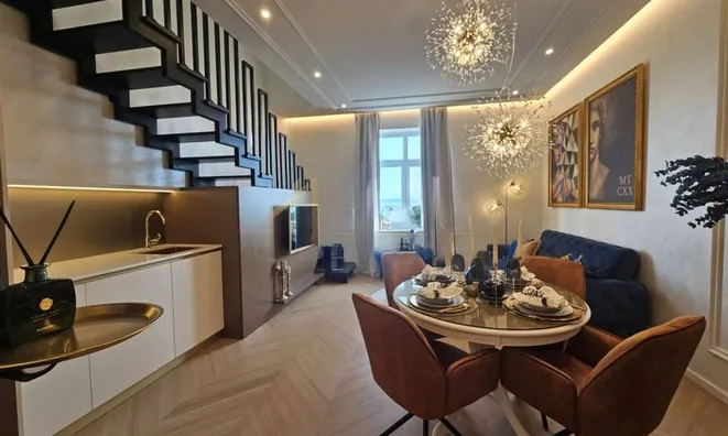 Недвижимость Three-room apartment in the center: 1