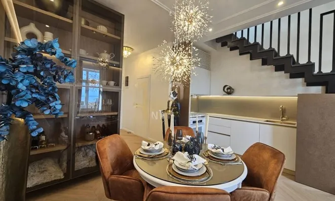 Недвижимость Three-room apartment in the center: 2