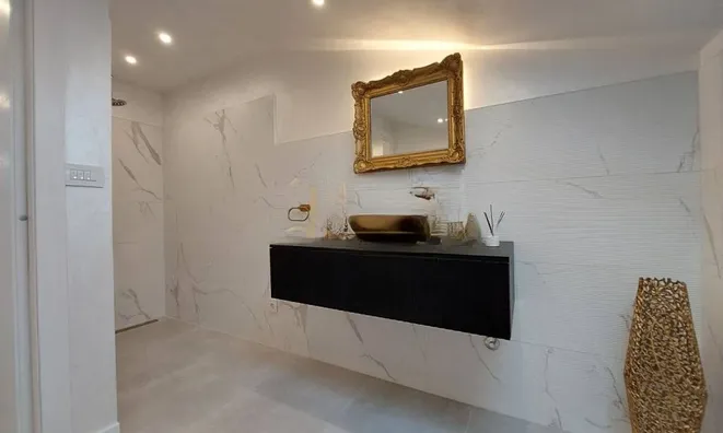 Недвижимость Three-room apartment in the center: 7