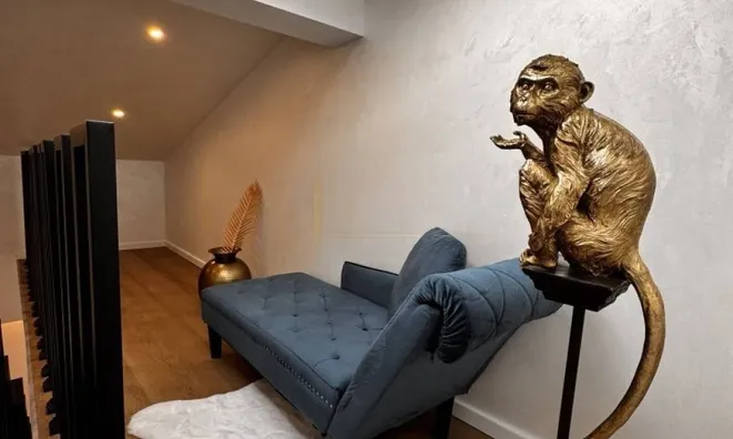 Недвижимость Three-room apartment in the center: 13