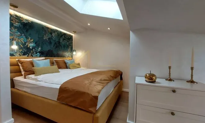 Недвижимость Three-room apartment in the center: 18