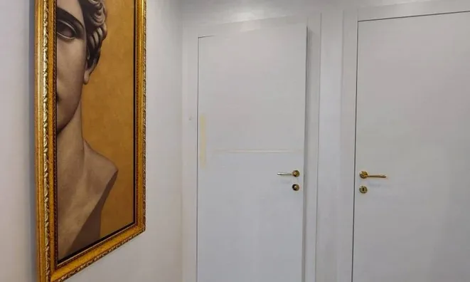 Недвижимость Three-room apartment in the center: 20