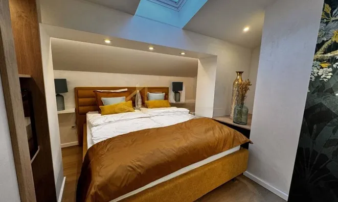 Недвижимость Three-room apartment in the center: 28