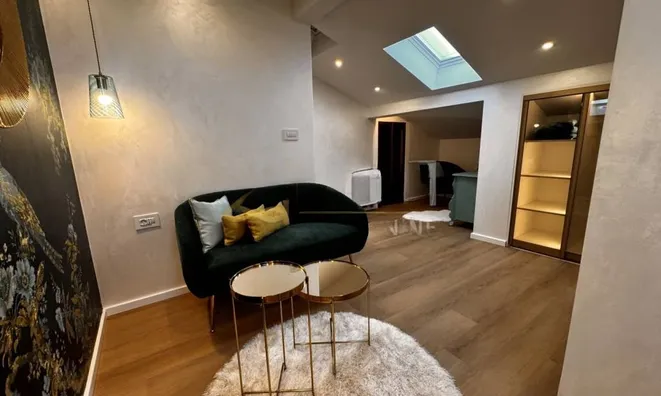Недвижимость Three-room apartment in the center: 29