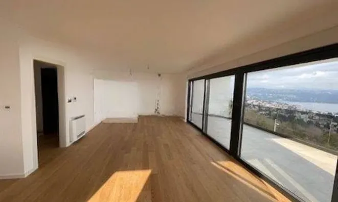 Недвижимость Four-room apartment Center: 1