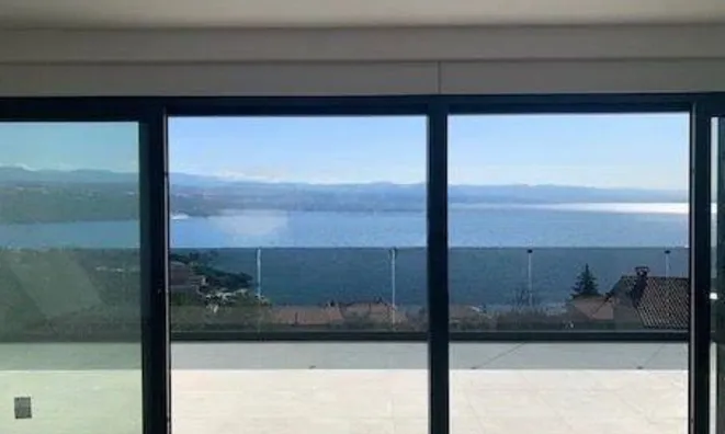 Недвижимость Four-room apartment Center: 2