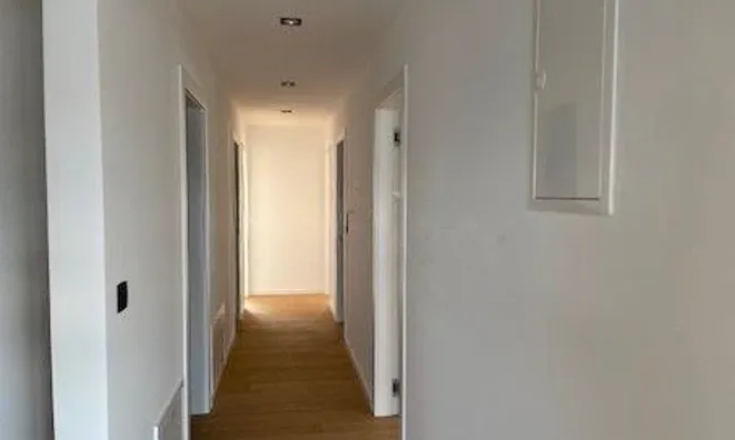 Недвижимость Four-room apartment Center: 4