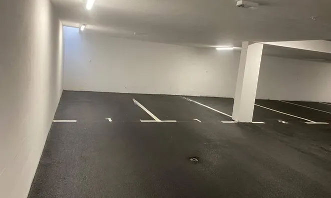 Недвижимость Four-room apartment Center: 15