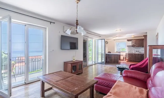 Недвижимость Three-room apartment in Ičići: 1
