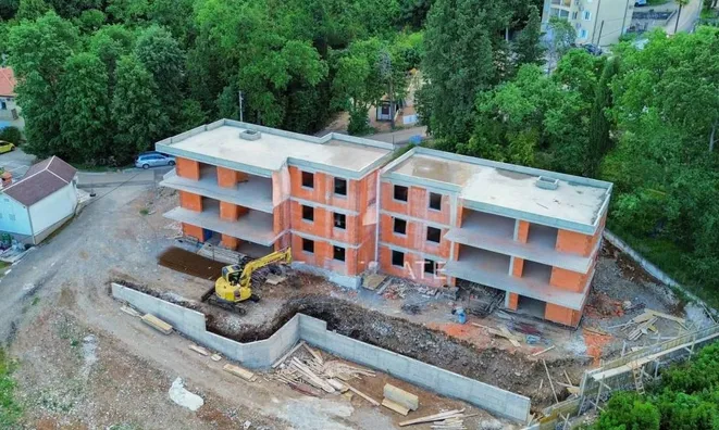 Недвижимость Четырёхкомнатная квартира, Опатия: 5