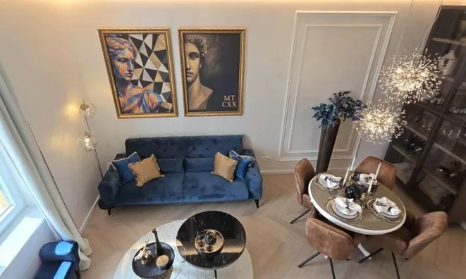 Недвижимость Three-room apartment, city center: 1