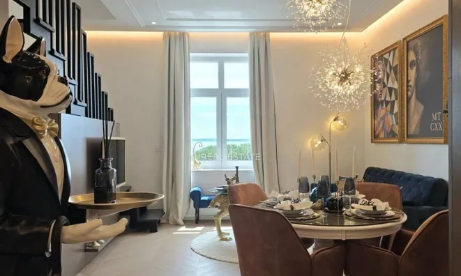 Недвижимость Three-room apartment, city center: 5