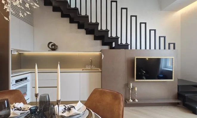 Недвижимость Three-room apartment, city center: 7