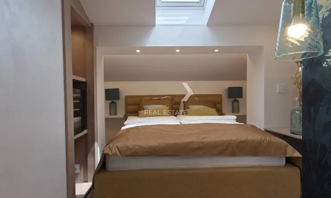 Недвижимость Three-room apartment, city center: 16