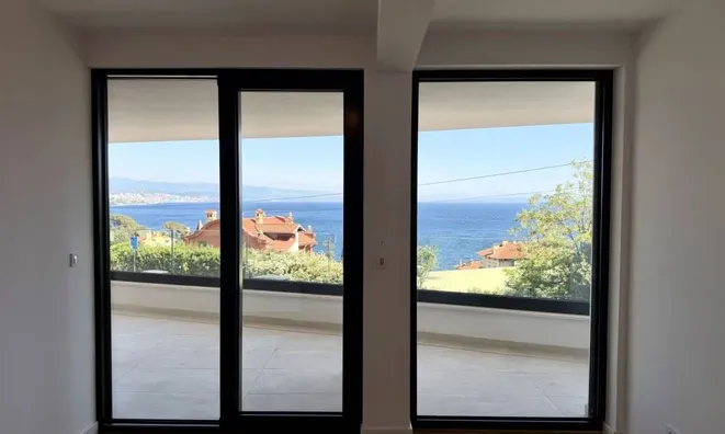 Недвижимость Four-room apartment in the center of Opatija: 3