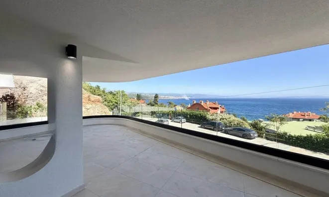 Недвижимость Four-room apartment in the center of Opatija: 5