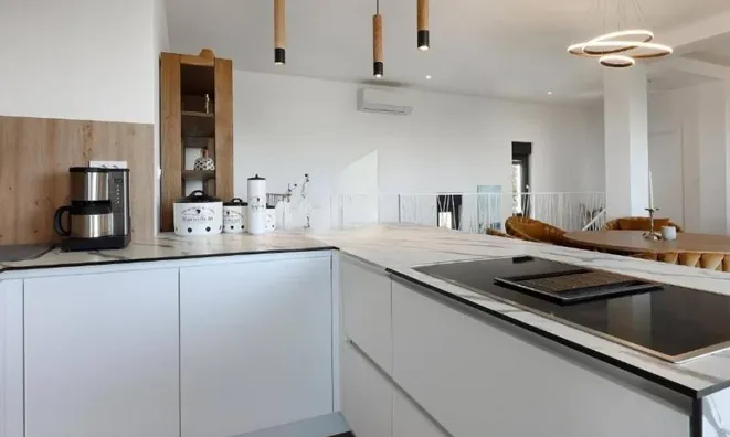 Недвижимость Two-room apartment Oprich: 6
