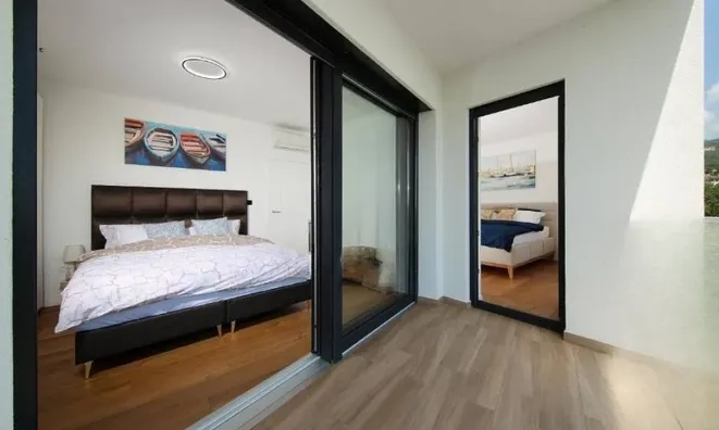 Недвижимость Two-room apartment Oprich: 10