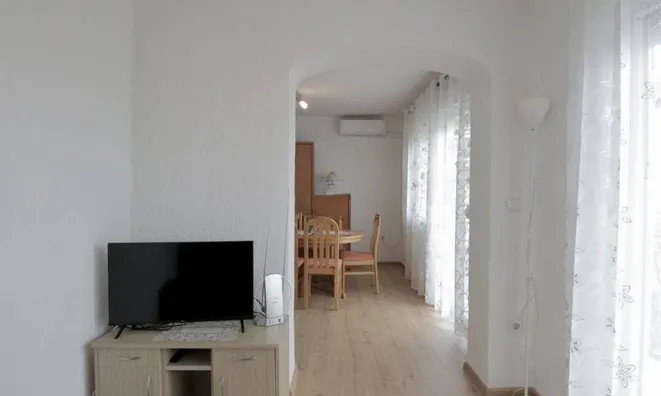 Недвижимость Three-room apartment in Opatija: 10