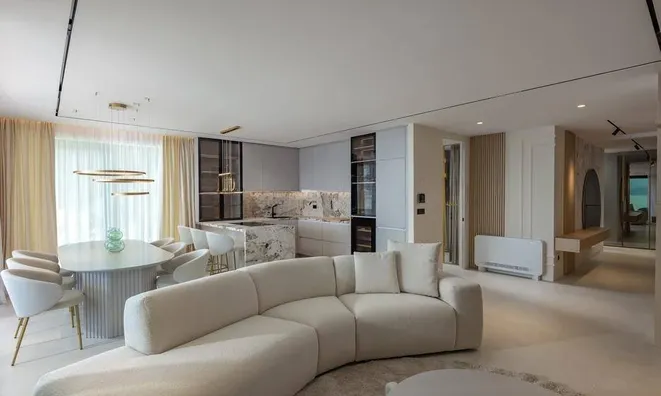 Недвижимость Three-room apartment Center: 9