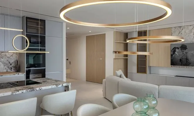 Недвижимость Three-room apartment Center: 10