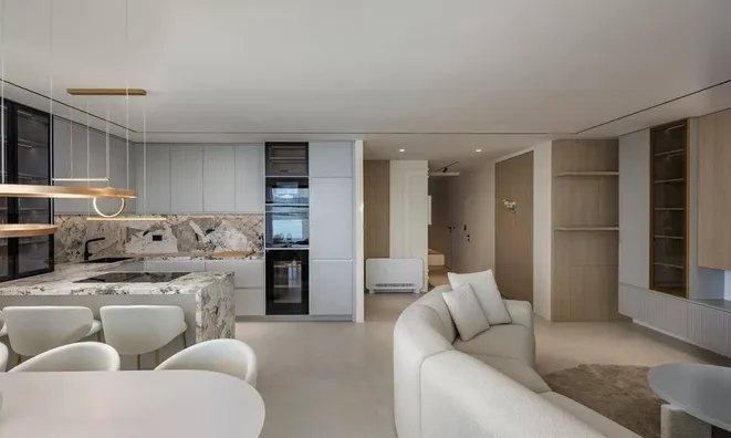 Недвижимость Three-room apartment Center: 15