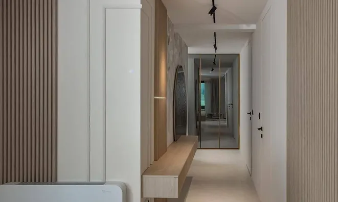 Недвижимость Three-room apartment Center: 30