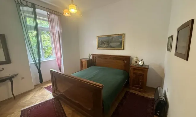Недвижимость Two-room apartment in the city center: 9
