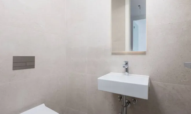 Недвижимость Three-room apartment in the center: 2