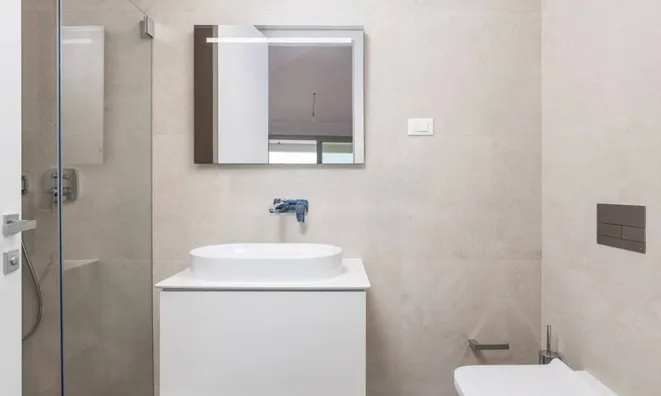 Недвижимость Three-room apartment in the center: 3