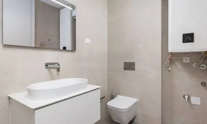 Недвижимость Three-room apartment in the center: 5