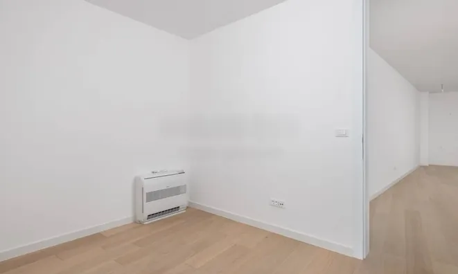 Недвижимость Three-room apartment in the center: 2