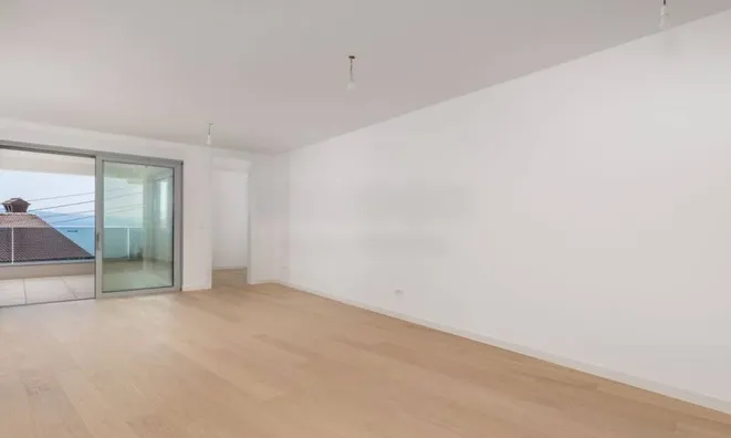 Недвижимость Three-room apartment in the center: 4