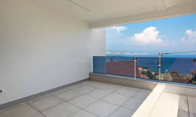 Недвижимость Three-room apartment in the center of Opatija: 6