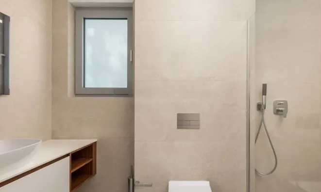 Недвижимость Three-room apartment in the center of Opatija: 13