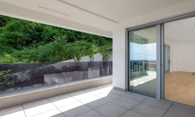 Недвижимость Three-room apartment in the center of Opatija: 17