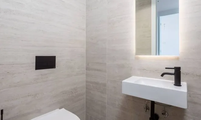 Недвижимость Three-room apartment in the Center: 8
