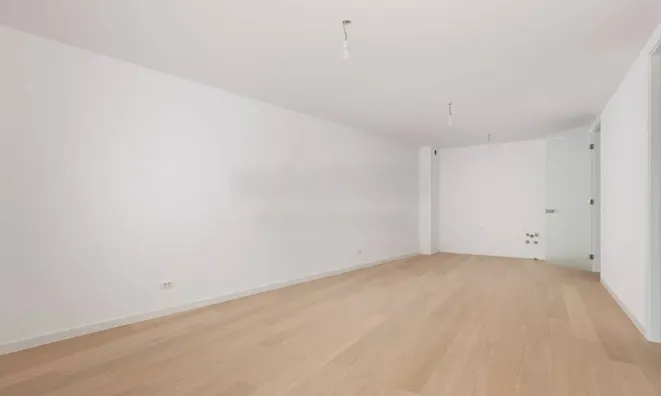 Недвижимость Three-room apartment in the Center: 13