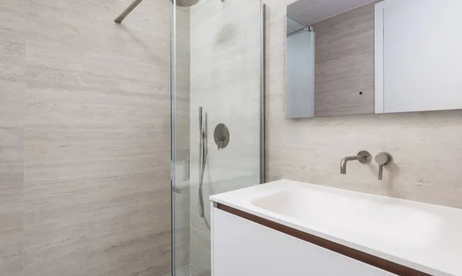 Недвижимость Three-room apartment in the Center: 15