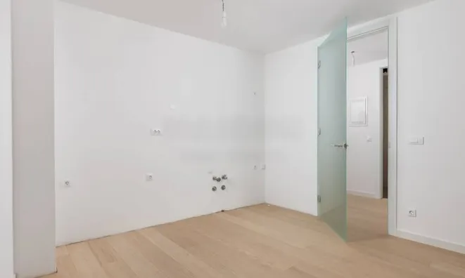 Недвижимость Three-room apartment in the Center: 21