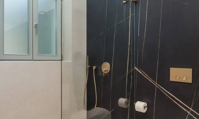 Недвижимость Three-room apartment in the center: 5
