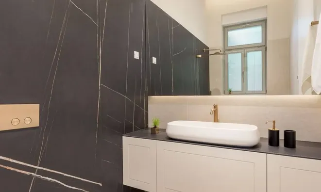 Недвижимость Three-room apartment in the center: 7